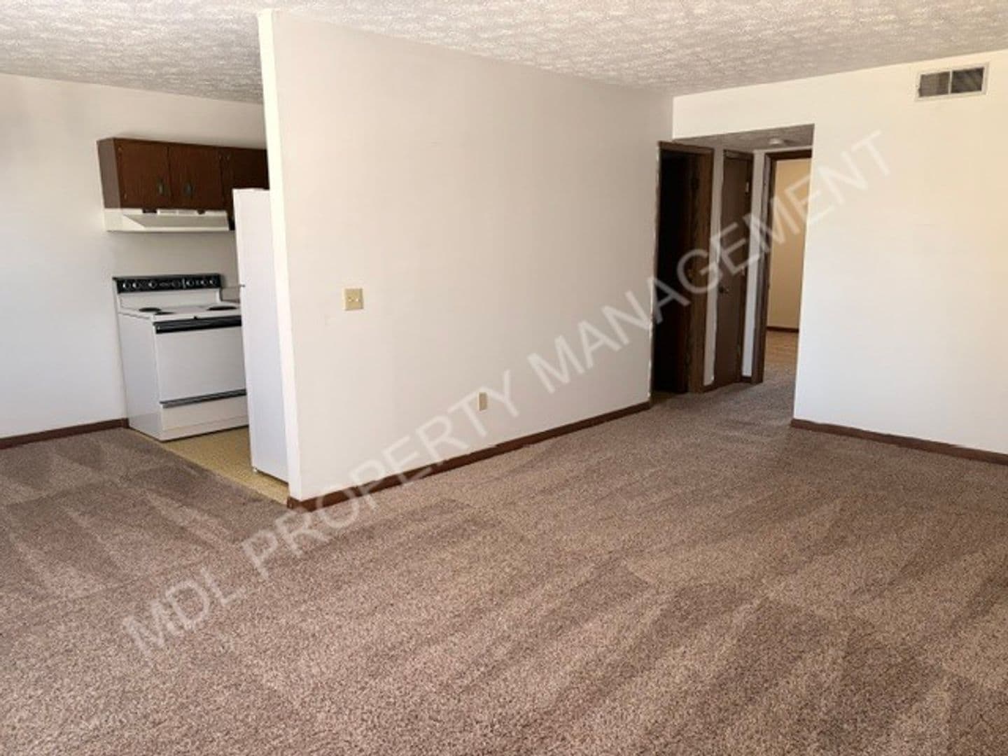 Saginaw Apartment: 6340 Normandy Dr