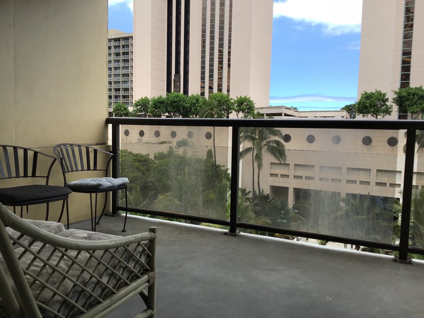 Honolulu Condo: Ala Wai Terrace