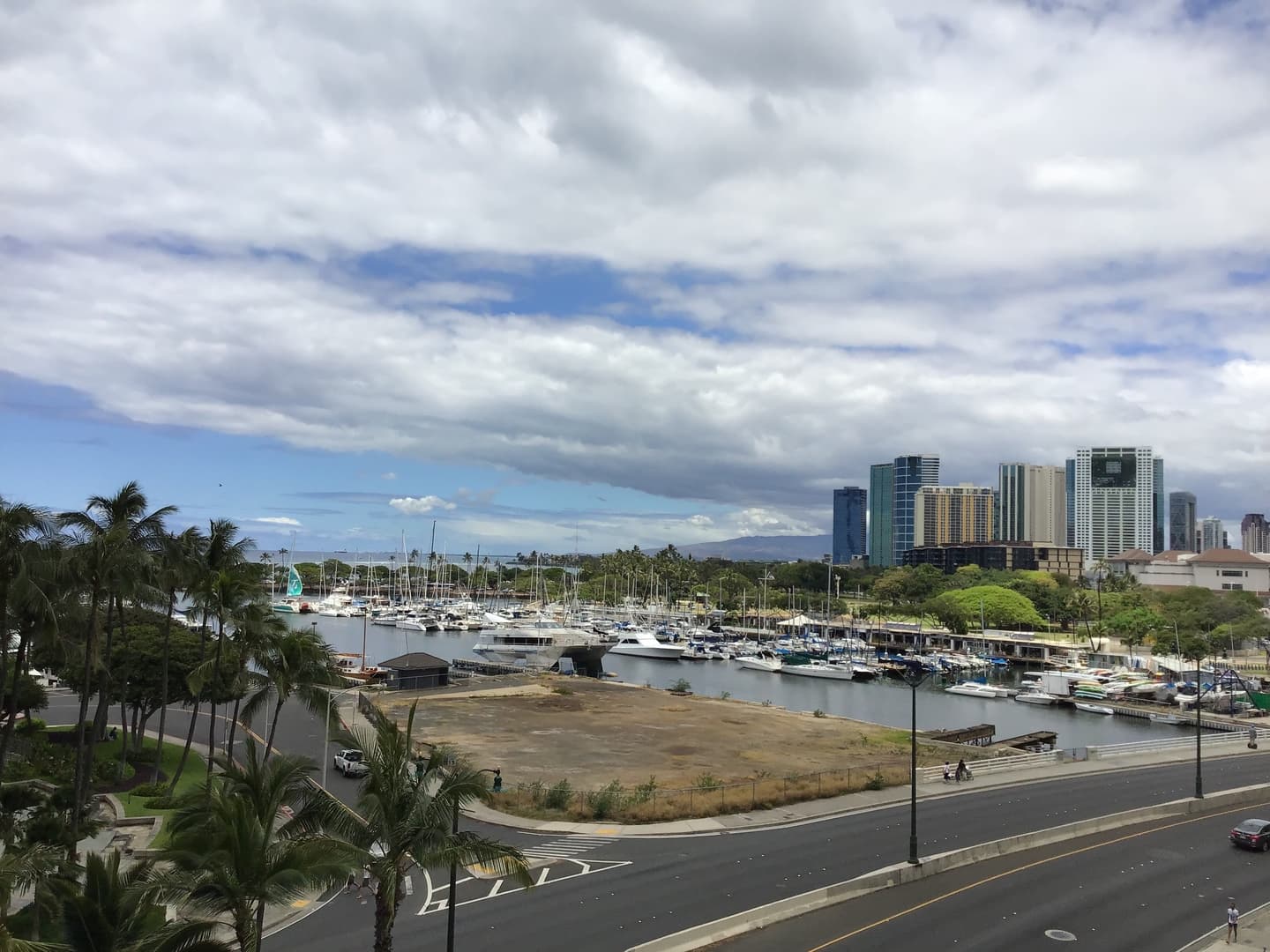 Honolulu Condo: Ala Wai Terrace