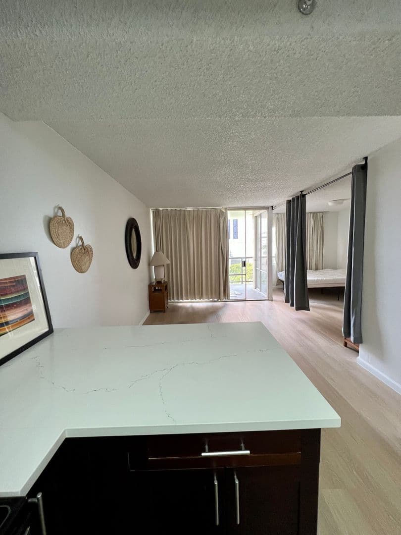 Honolulu Condo: Ala Wai Terrace