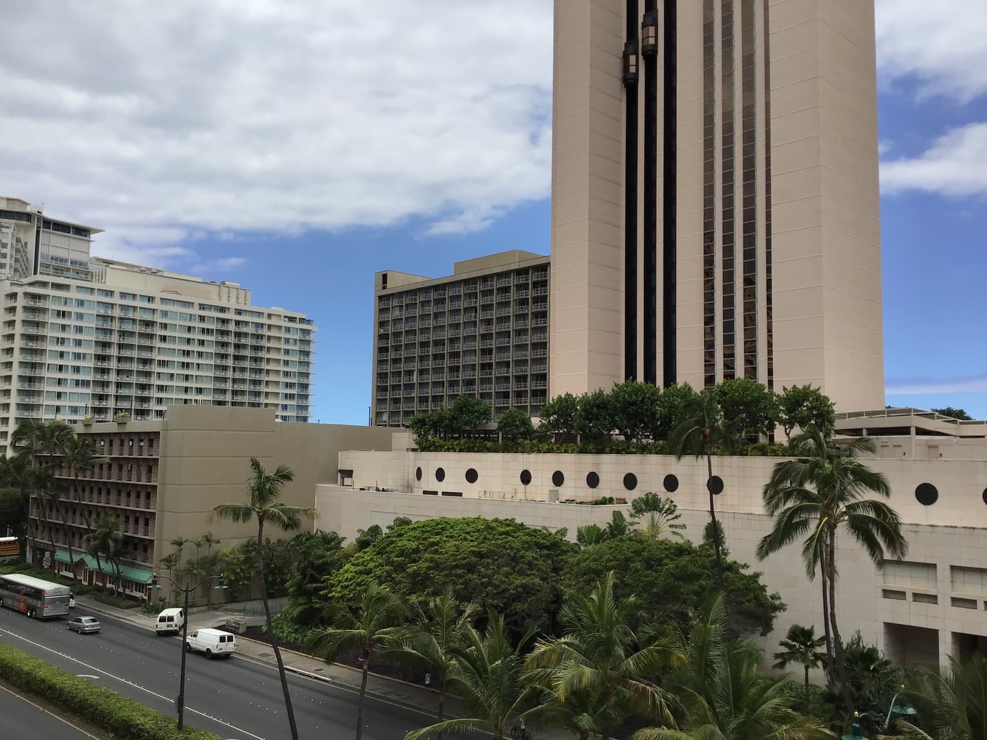 Honolulu Condo: Ala Wai Terrace
