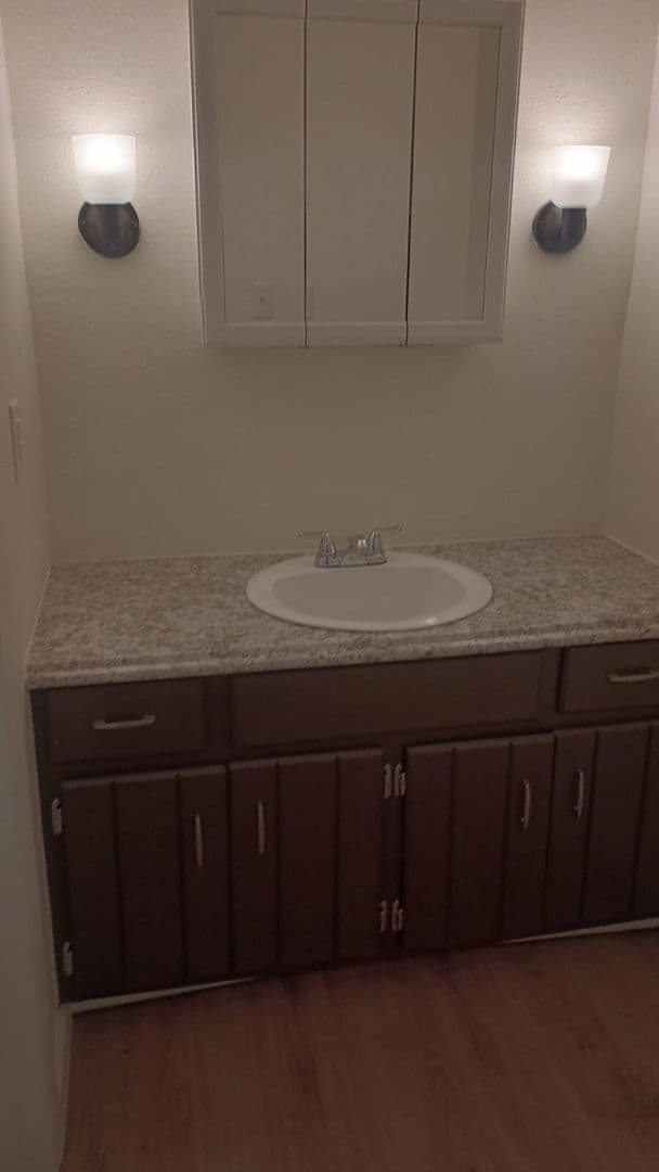 Greeley Apartment: 824 37th Ave