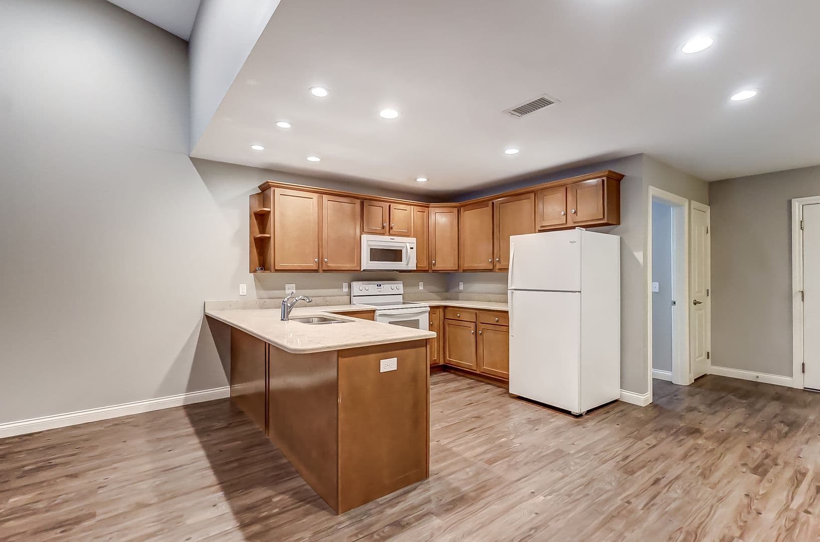 Perrysburg Apartment: 7128 Triumph Lane #31