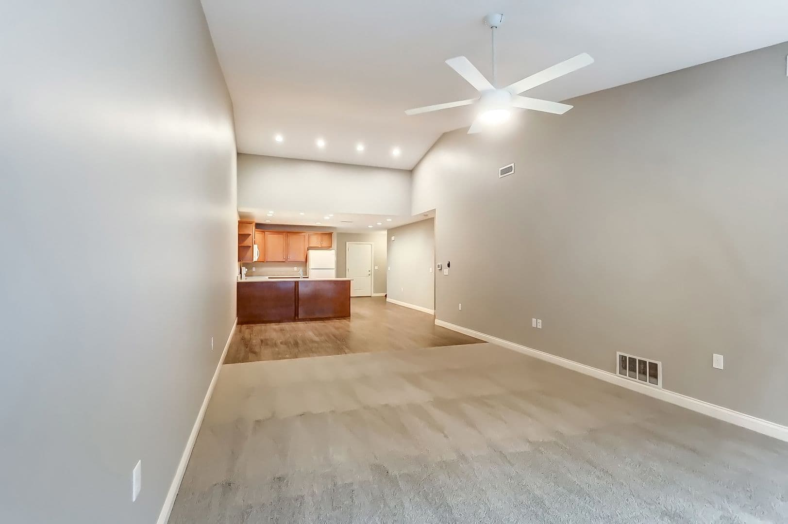 Perrysburg Apartment: 7128 Triumph Lane #31