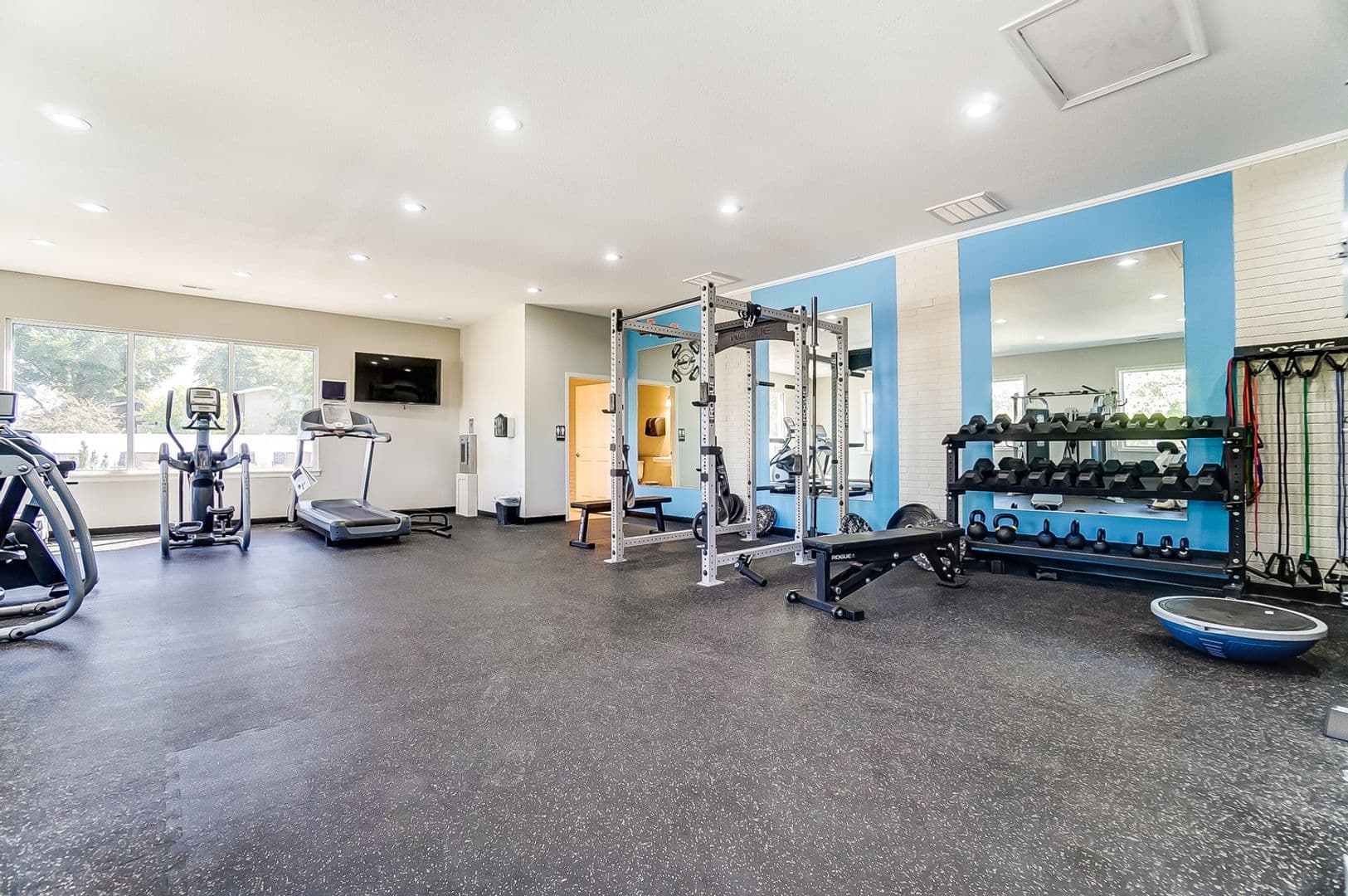 Bowling Green Apartment: 1700 Juniper Drive