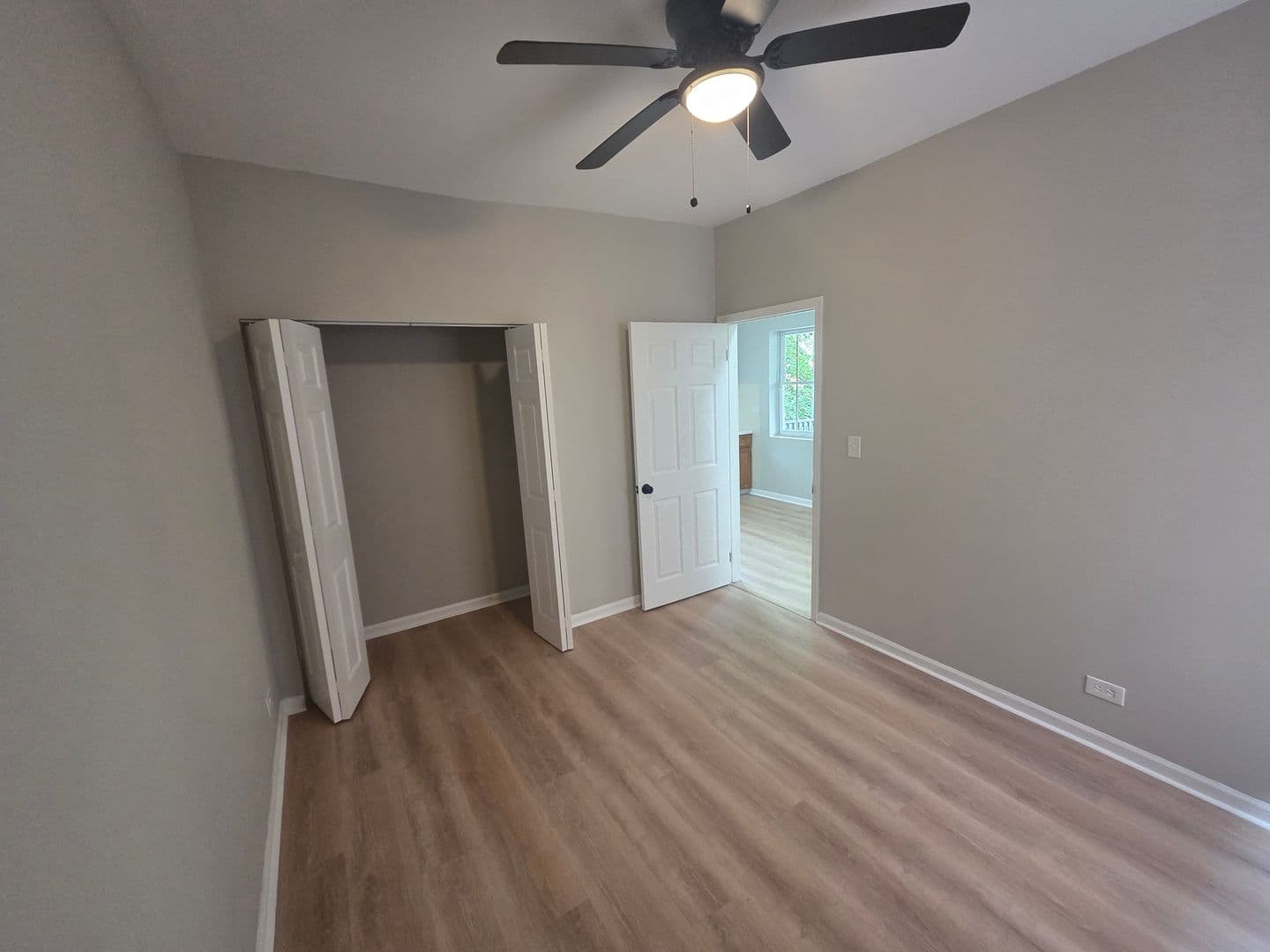 Chicago Multiplex: 2910 E 87th St - UNIT 1
