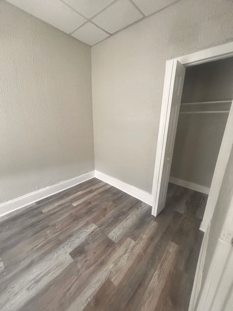 Chicago Apartment: 6417 S Evans Ave