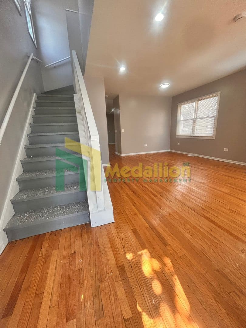 Chicago House: 5954 S Maplewood Ave