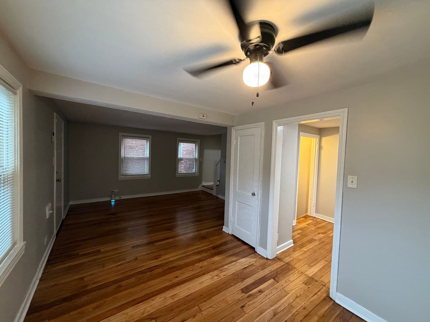 Chicago House: 8339 S Hamilton Ave