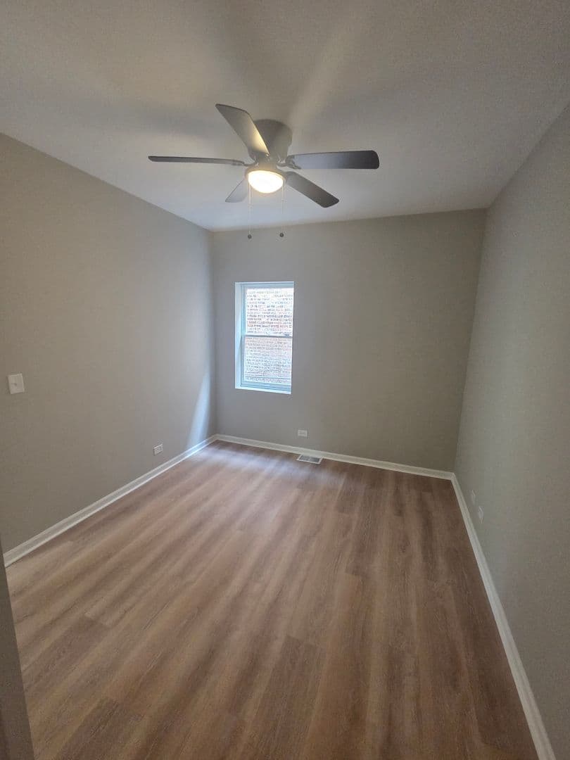 Chicago Multiplex: 2910 E 87th St - UNIT 1