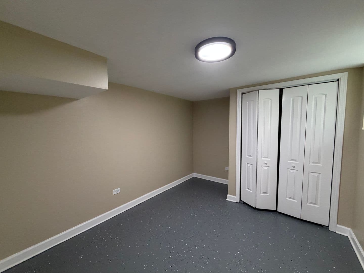 Chicago House: 12479 S Wabash Ave