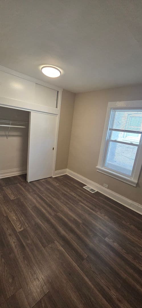 Chicago House: 9815 S Throop St