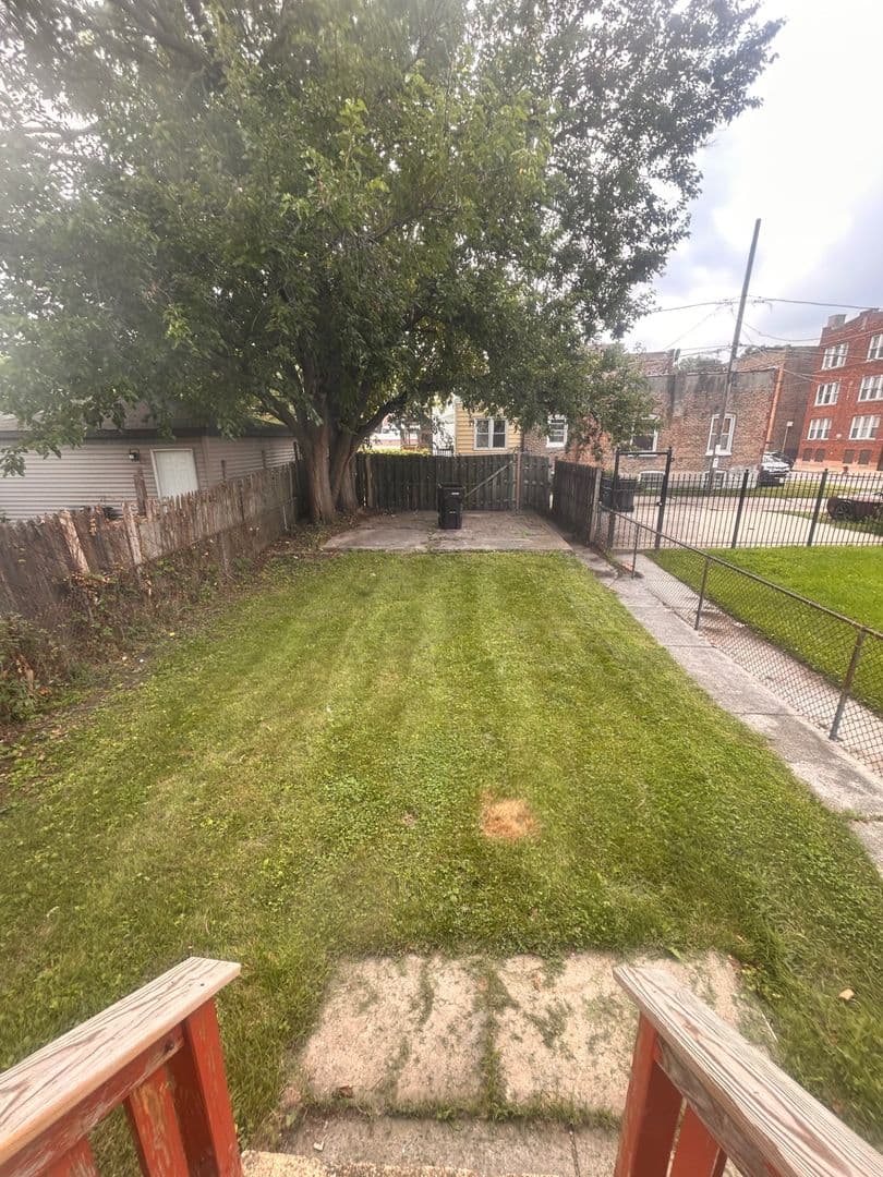 Chicago House: 6938 S Prairie Ave