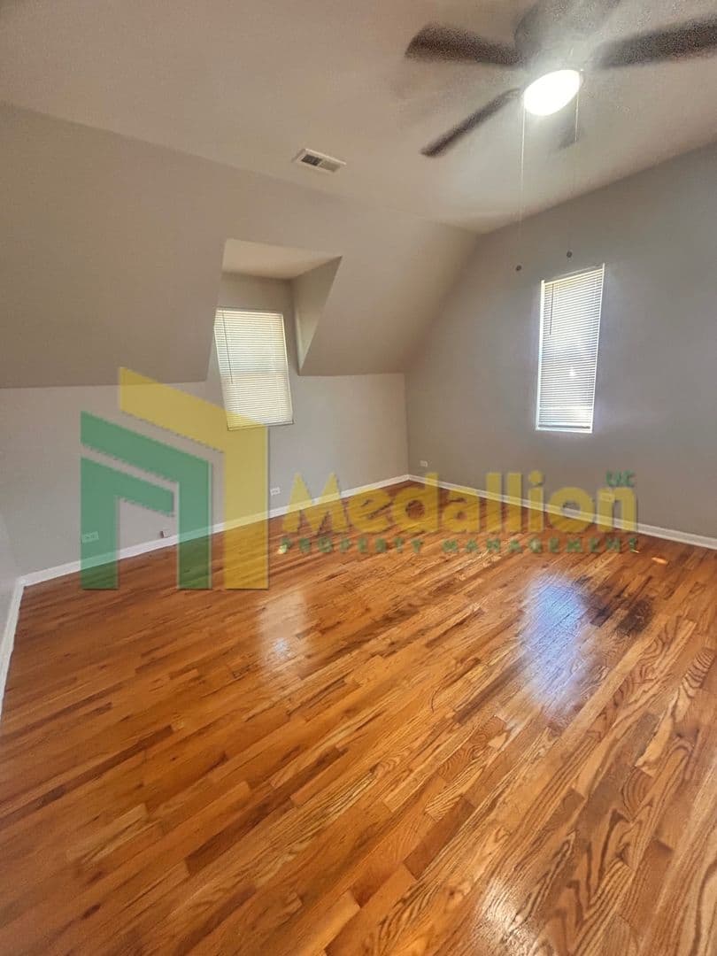Chicago Apartment: 4700 W Monroe St