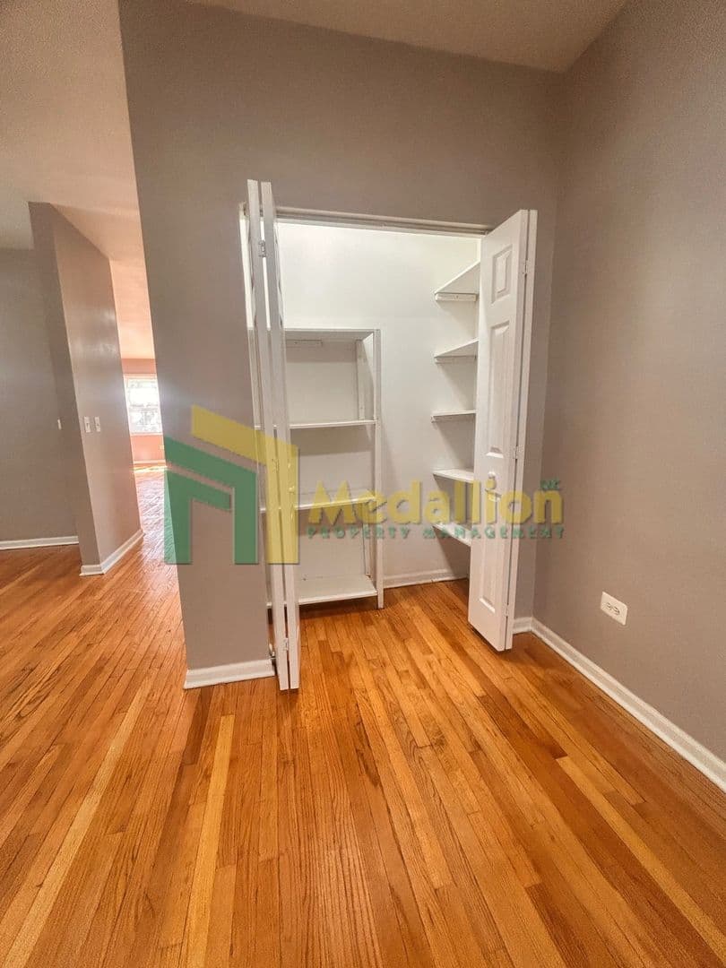 Chicago House: 5954 S Maplewood Ave