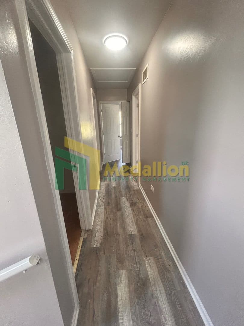 Chicago House: 5954 S Maplewood Ave