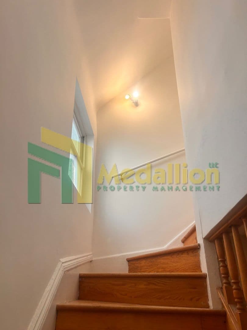 Chicago Apartment: 4700 W Monroe St