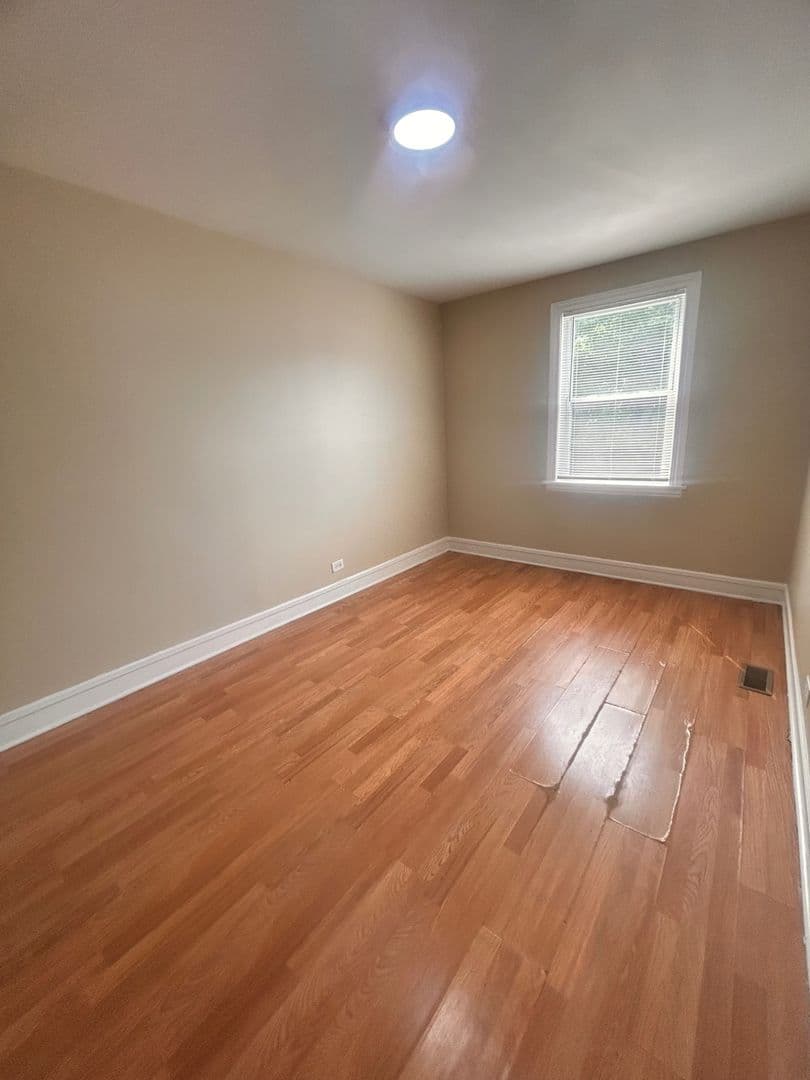 Chicago House: 6938 S Prairie Ave