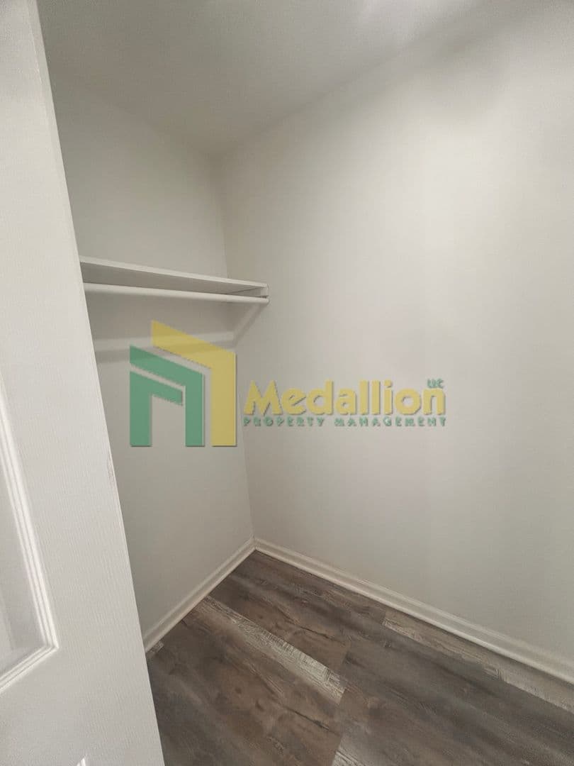 Chicago House: 5954 S Maplewood Ave