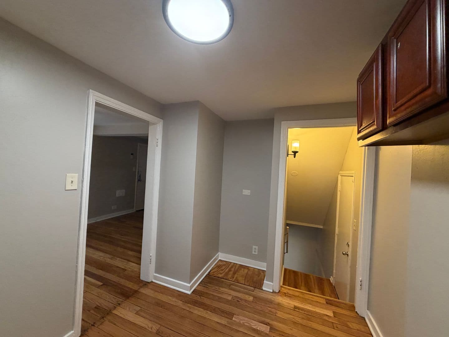 Chicago House: 8339 S Hamilton Ave
