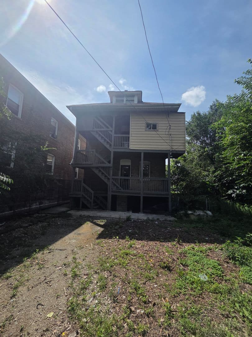 Chicago Multiplex: 2910 E 87th St - UNIT 1
