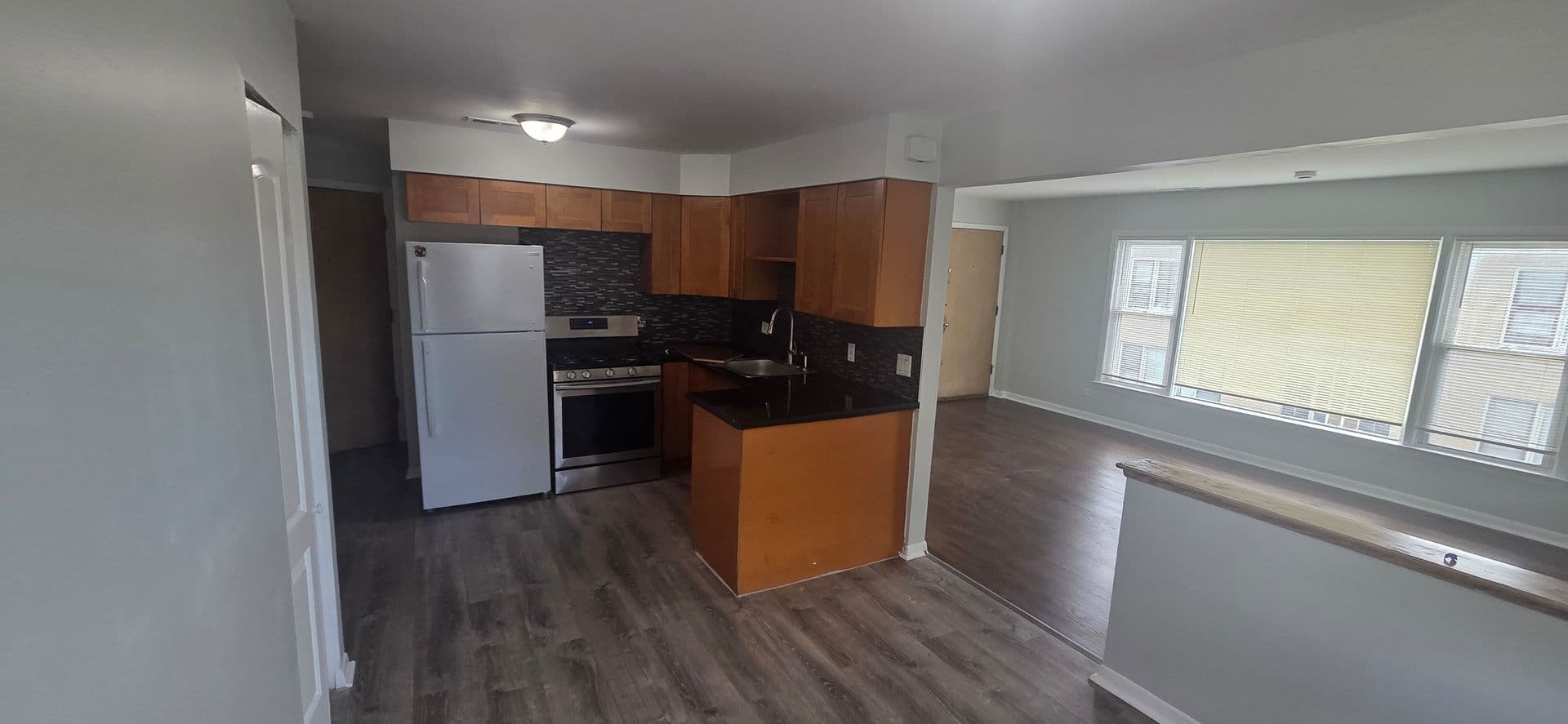 Chicago Apartment: 7345 S Kedzie Ave