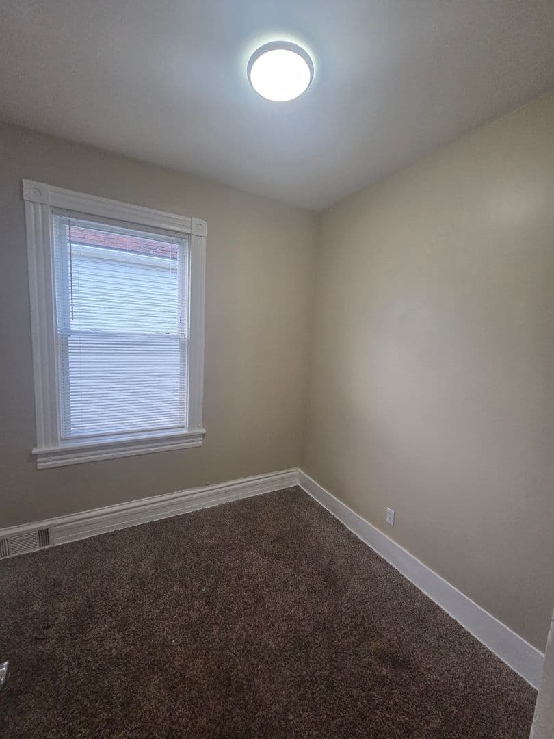 Chicago House: 10135 S Racine Ave