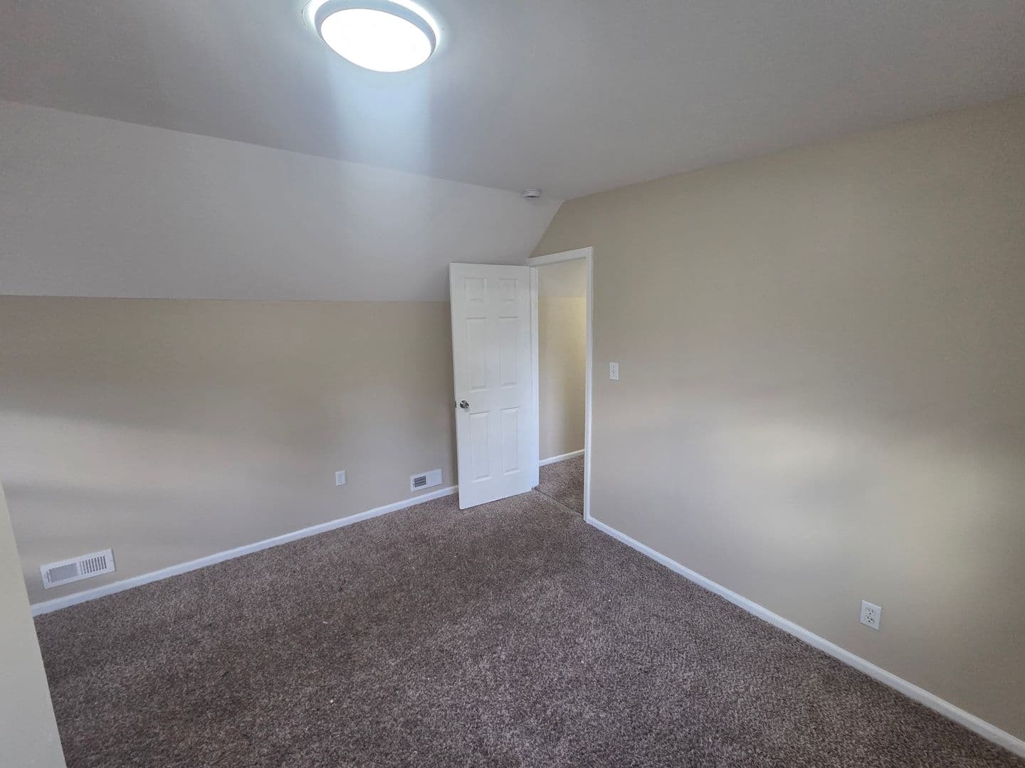Chicago House: 10135 S Racine Ave