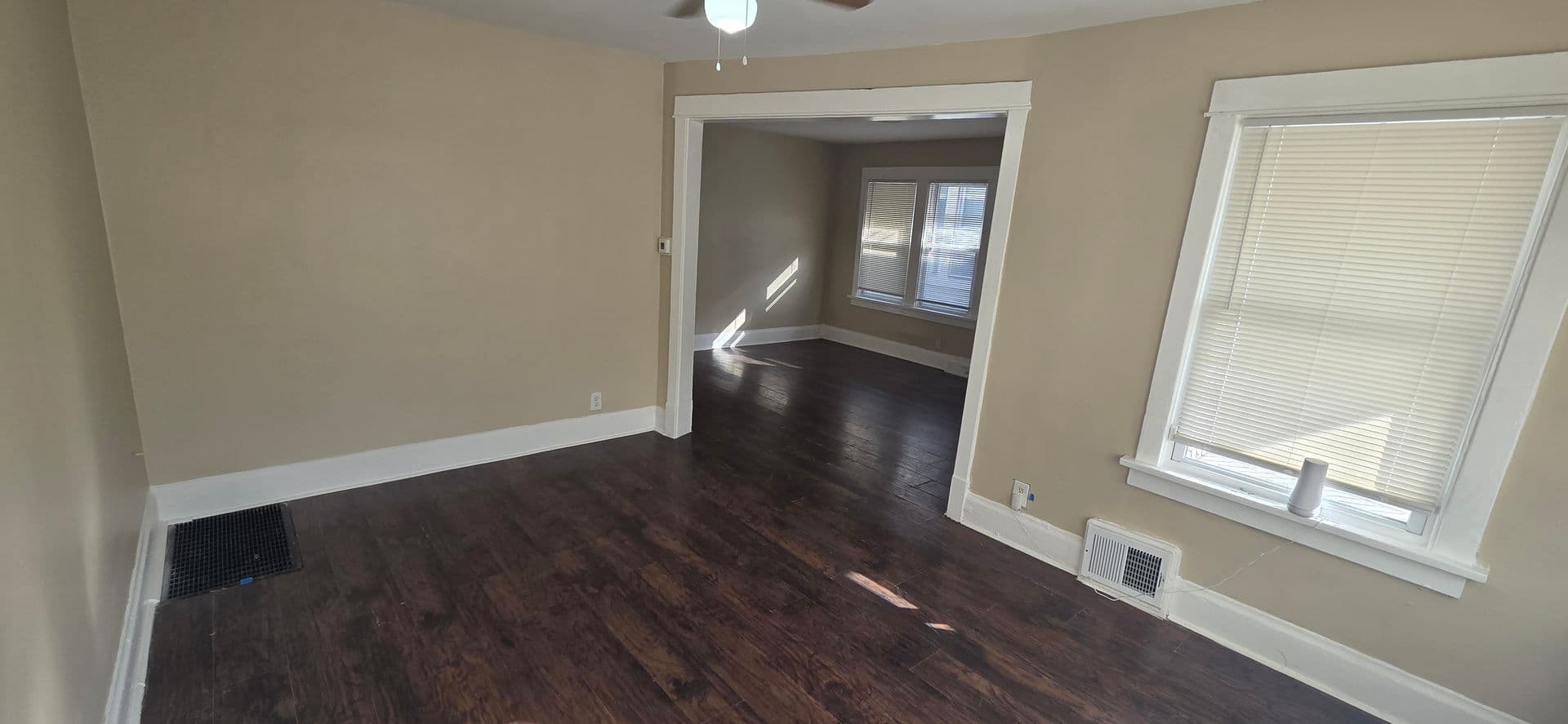 Chicago House: 9815 S Throop St