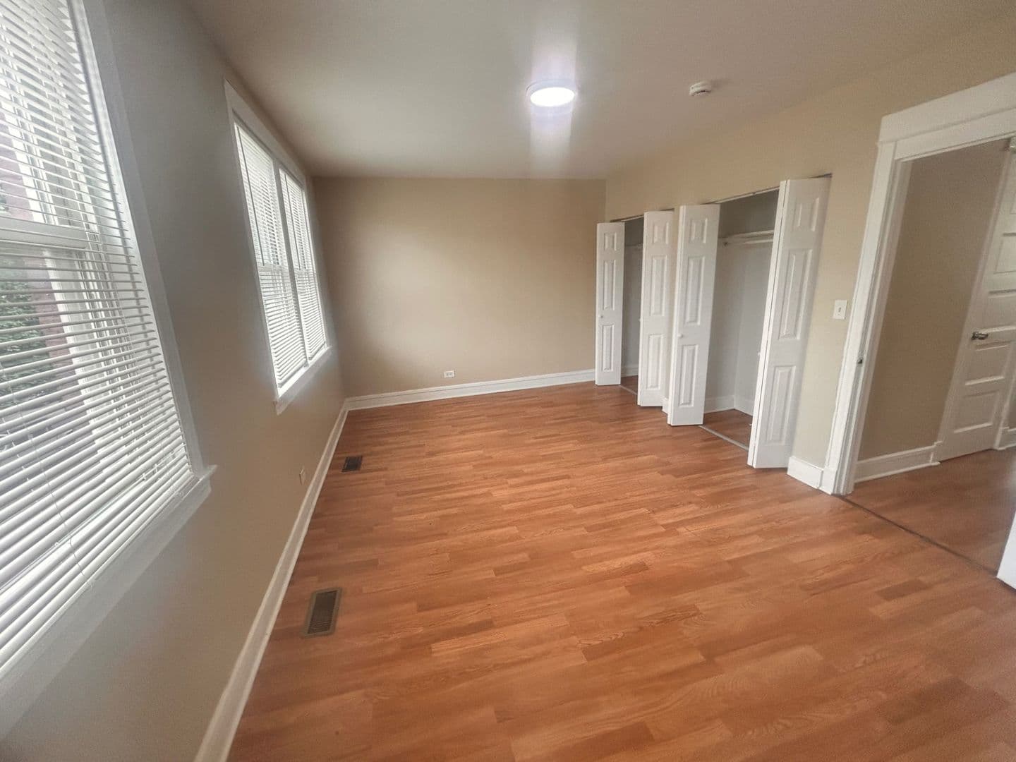 Chicago House: 6938 S Prairie Ave