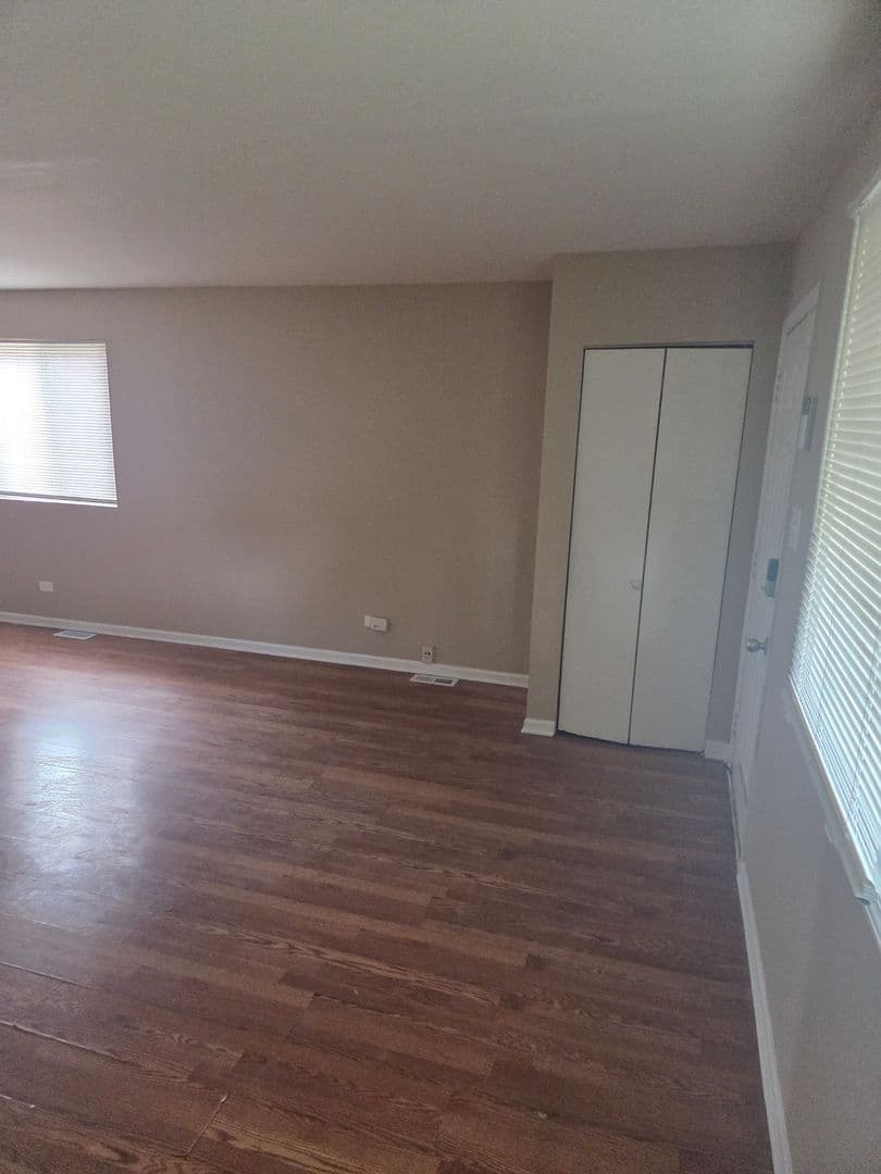 Chicago House: 7514 S Winchester Ave