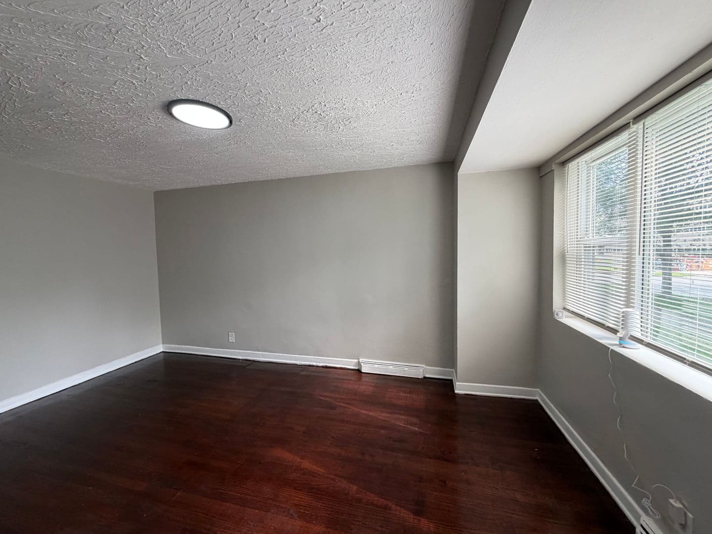 Chicago House: 12406 S Normal Ave