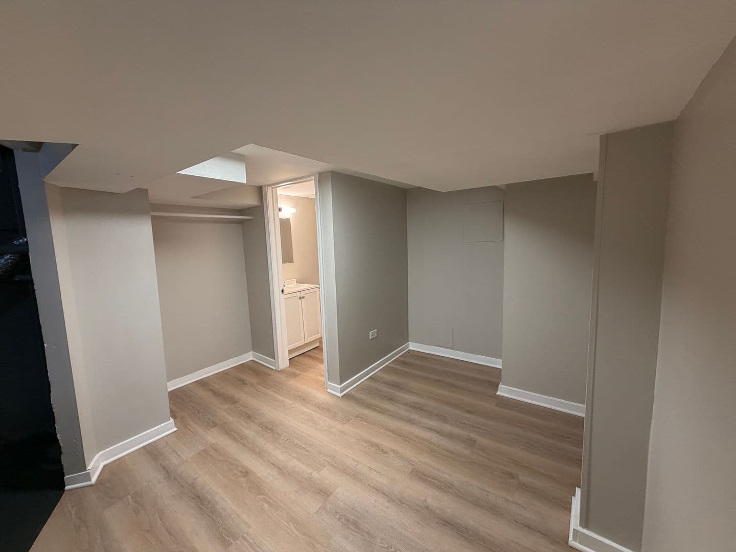 Chicago House: 8339 S Hamilton Ave