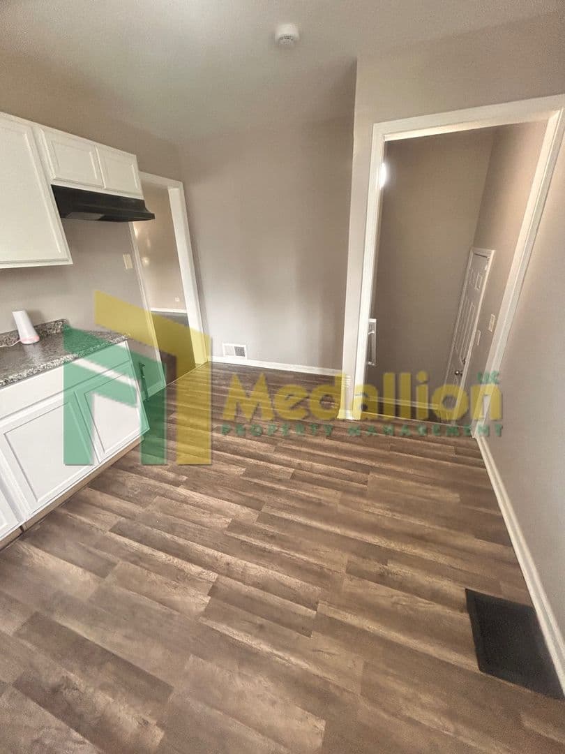 Chicago House: 12216 S Morgan St