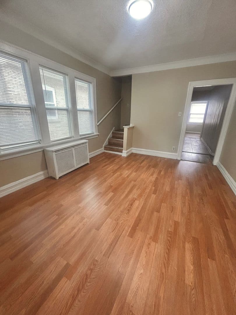 Chicago House: 8740 S Justine St