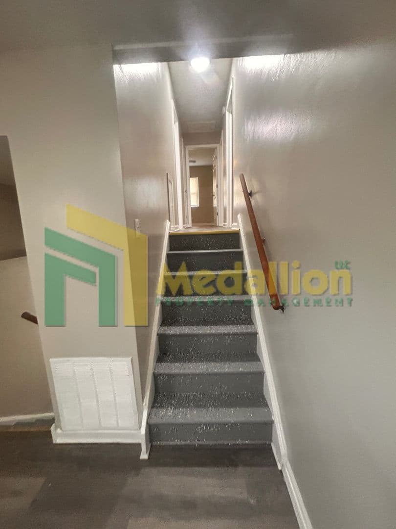 Chicago House: 8358 S Morgan St