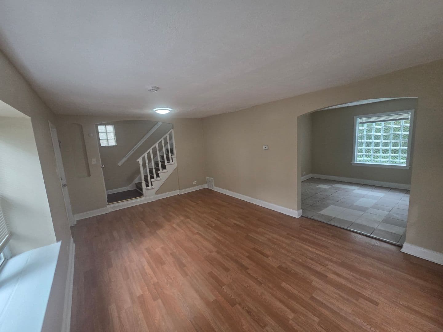 Chicago House: 9911 S Paxton Ave