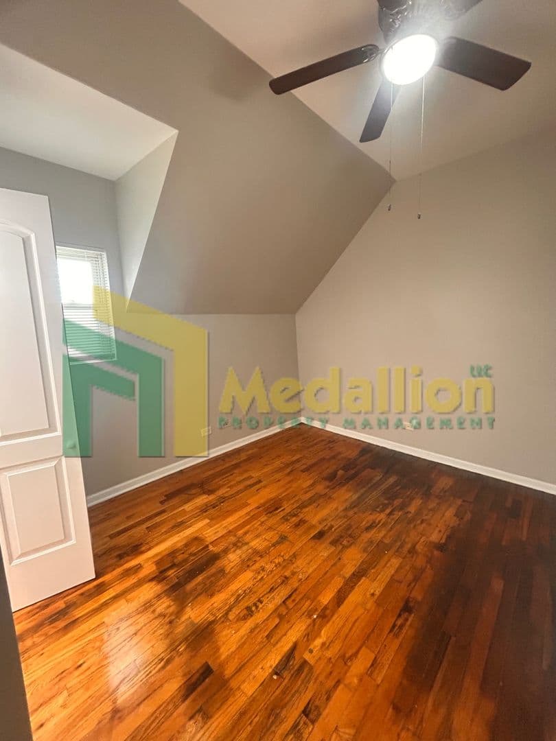 Chicago Apartment: 4700 W Monroe St