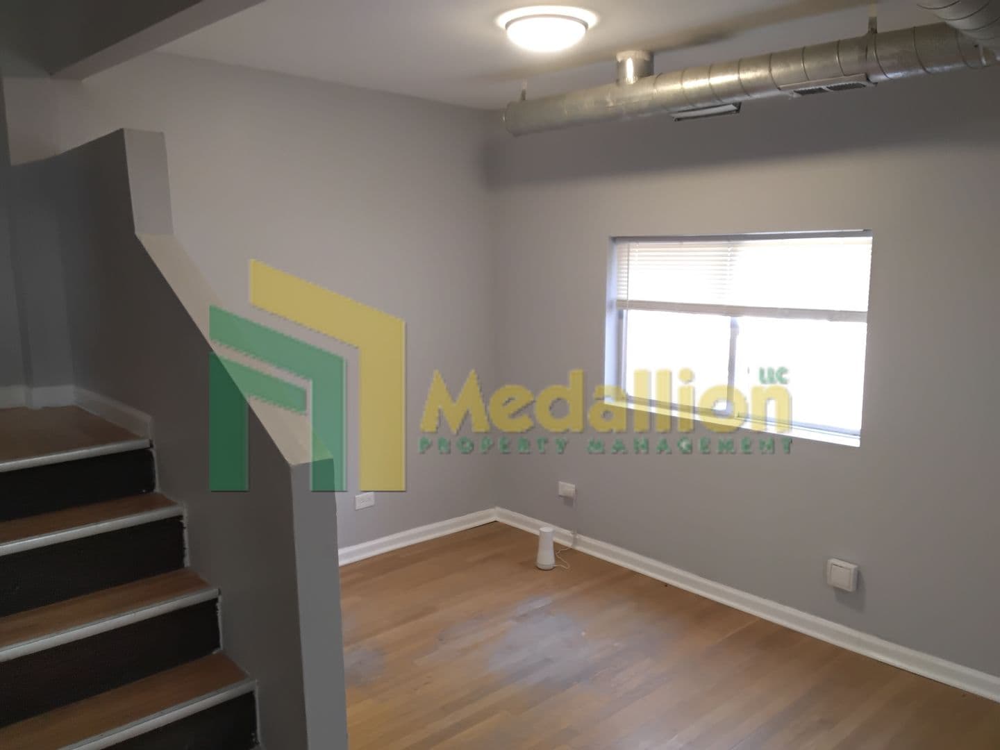Chicago Apartment: 1241 N Ashland Ave (2nd Fl Rear)