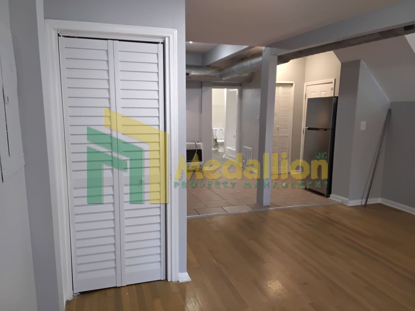 Chicago Apartment: 1241 N Ashland Ave (2nd Fl Rear)