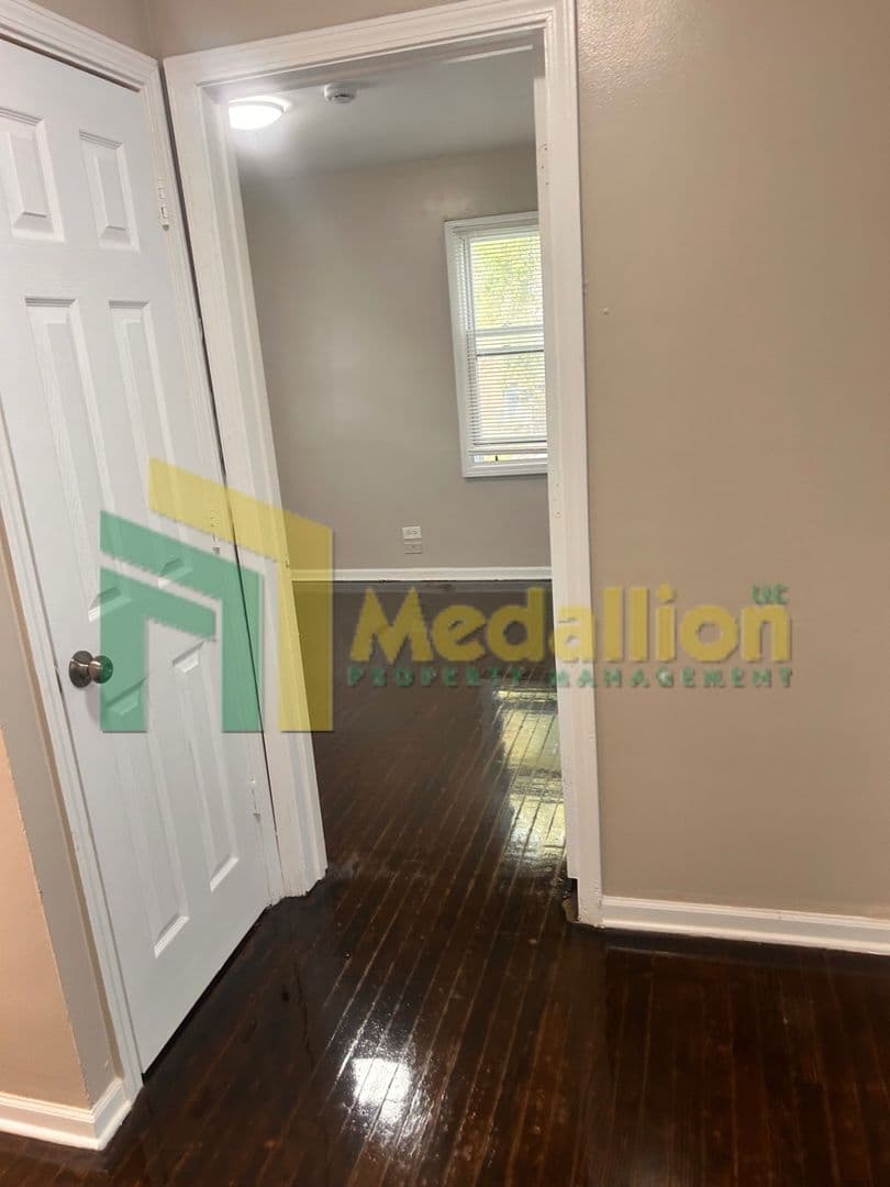 Chicago House: 12216 S Morgan St
