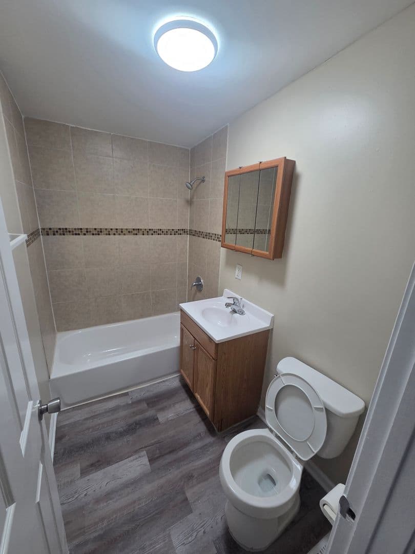 Chicago House: 10135 S Racine Ave