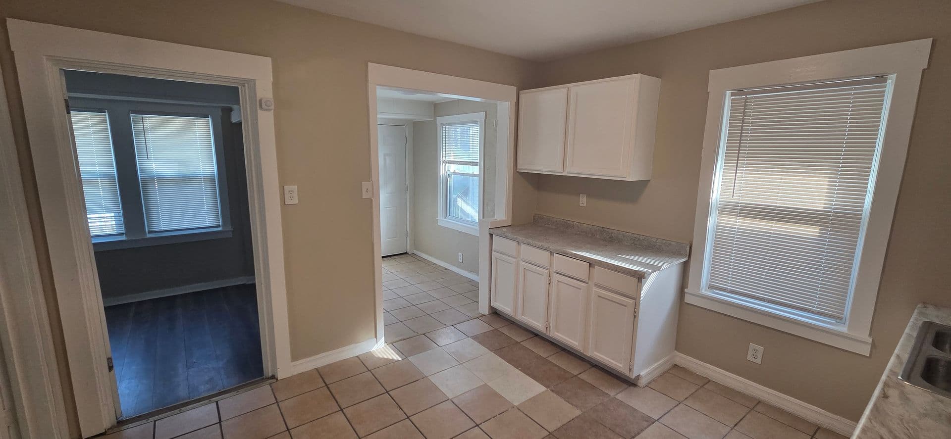Chicago House: 9815 S Throop St