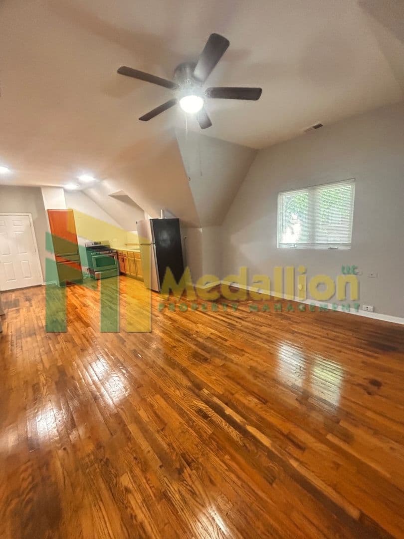 Chicago Apartment: 4700 W Monroe St