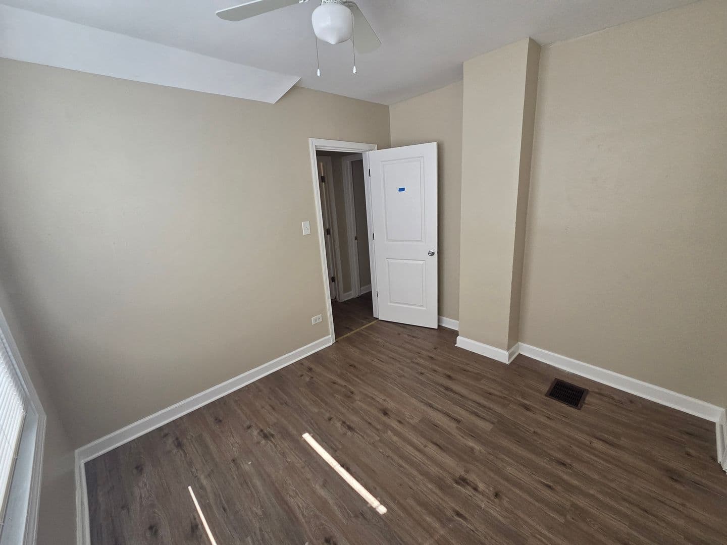 Chicago House: 8839 S Princeton Ave