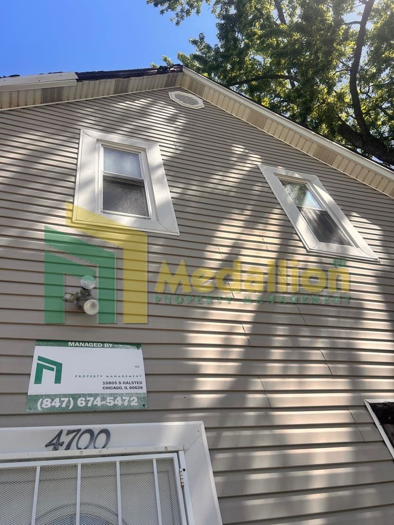 Chicago Apartment: 4700 W Monroe St