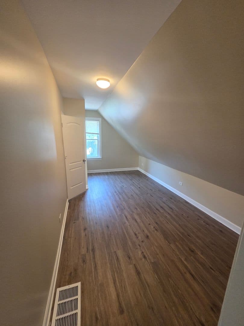 Chicago House: 8839 S Princeton Ave