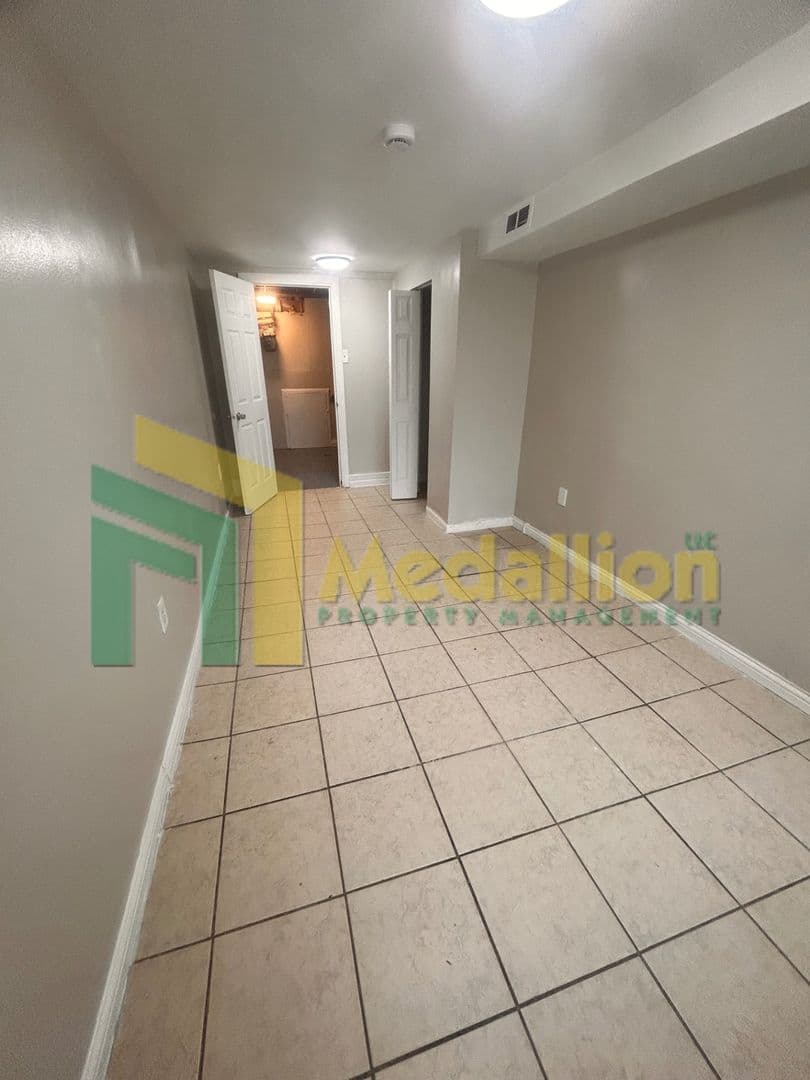 Chicago House: 8358 S Morgan St
