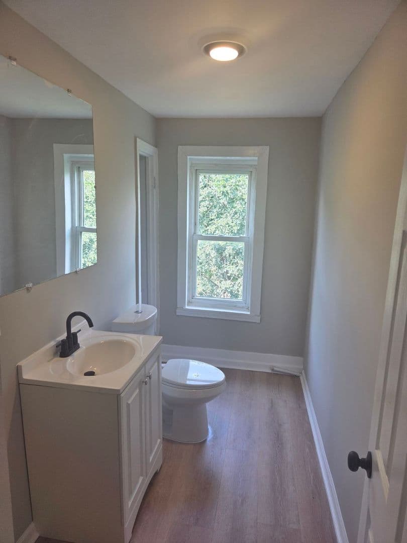 Chicago Multiplex: 2910 E 87th St - UNIT 2