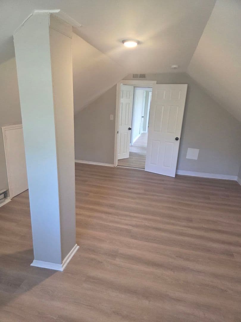Chicago Multiplex: 2910 E 87th St - UNIT 2